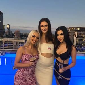 Meet your Posher, Sienna